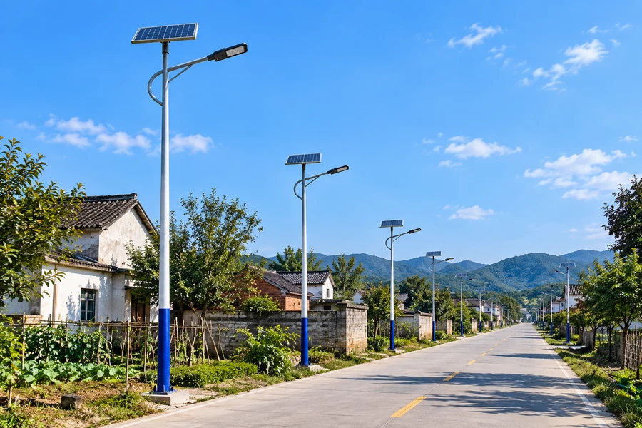 农村道路市电路灯太阳能改造场景