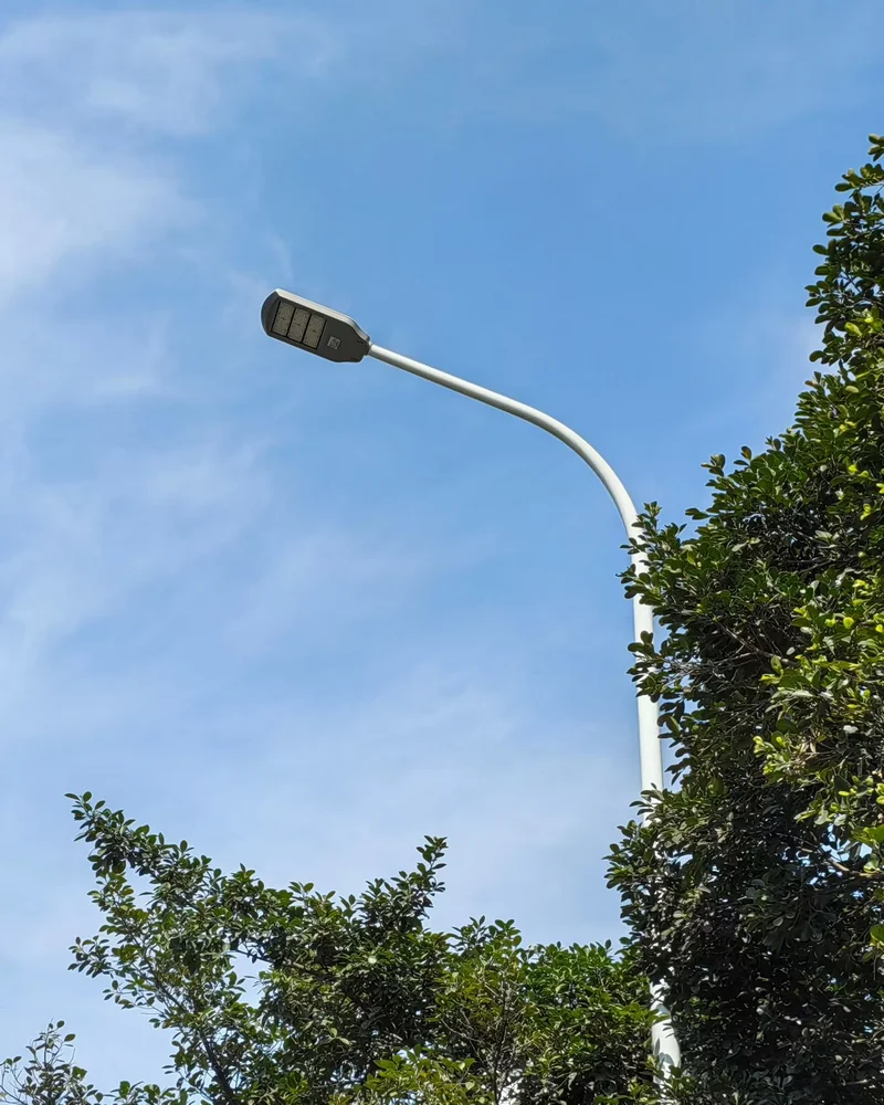 道路照明改造LED路灯灯具安装实拍