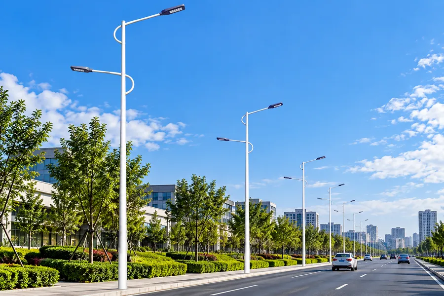 双臂路灯城市道路照明应用场景