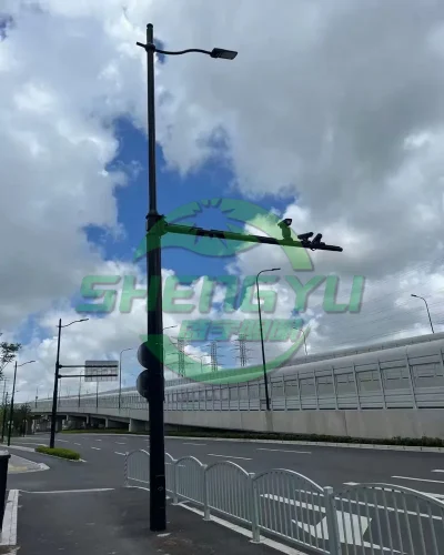 城市道路监控综合杆，LED路灯与摄像机安装横臂